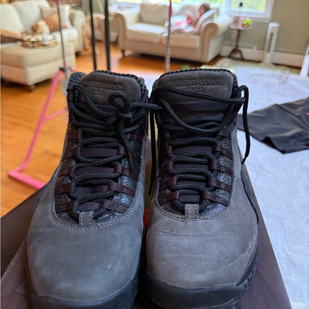 Jordan Gray and Black Sneakers with Cushioned Midsole